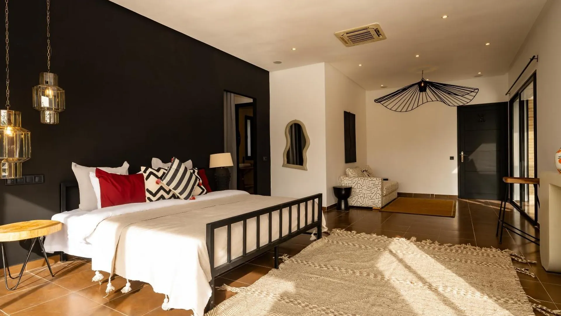 Villa Lilas - Piscine, Jardin & Cinema Marrakesh Morocco